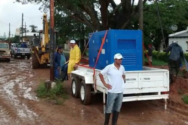 Capital: La Comuna asiste en distintos barrios a las familias afectadas por el fuerte temporal