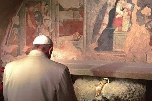 El Papa visitó por sorpresa un congreso de jóvenes en Greccio