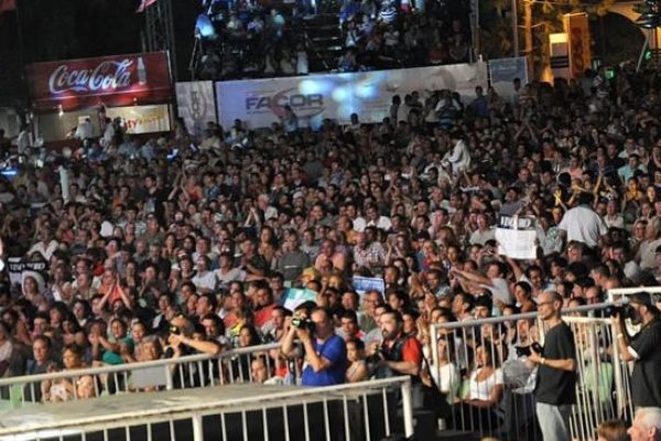 Corrientes vivió a pleno la tercera noche del Festival Nacional del Chamamé con gran convocatoria