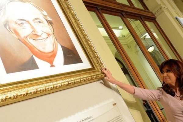 Macri quiere bajar los cuadros de Néstor Kirchner de Casa Rosada