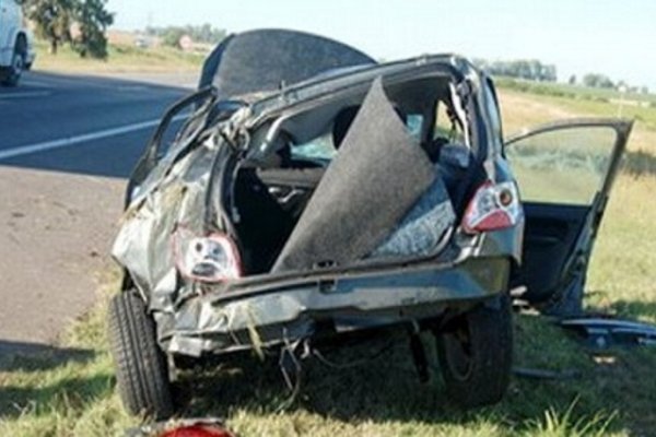 Corrientes: Un choque entre dos autos se cobró la vida de una mujer