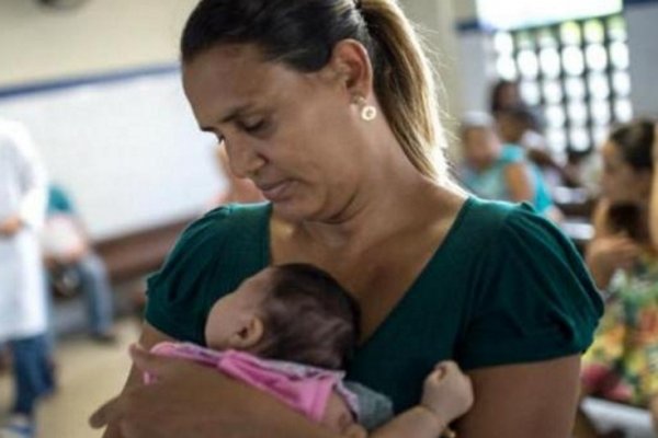 En Brasil aumentan casos de bebés con microcefalia