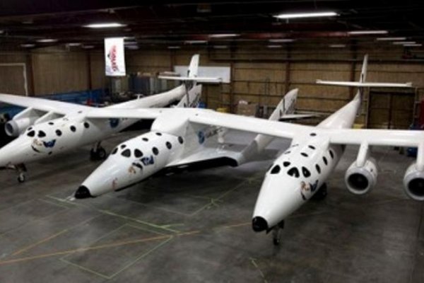 Presentaron la SpaceShip II, la nave que llevará los primeros turistas al espacio