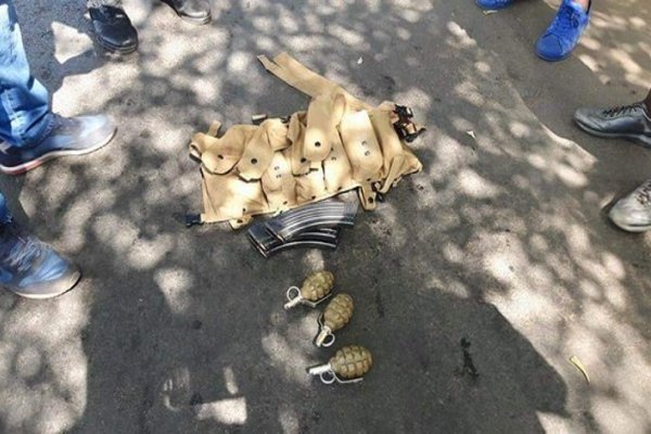 Dos hombres con ametralladoras abren fuego en una playa turística de Costa de Marfil