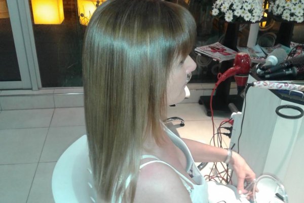 Lunes de Belleza en el Salón de Sandra Espínola estilista