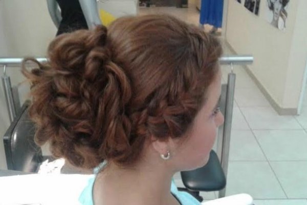 Trenzas con glamour en el Salón de Belleza de Sandra Espínola