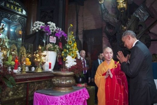 Barack Obama pide el respeto de los derechos humanos en Vietnam