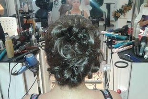 Recogidos para Novias en el salón de Sandra Espínola estilista