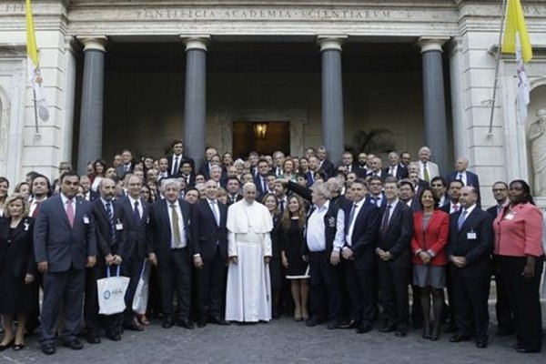 Fuerte condena del papa Francisco a las presiones contra los jueces
