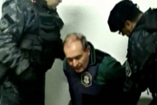 Tras los gritos y pedir cocaína, finalmente José López se negó a declarar ante el juez Rafecas
