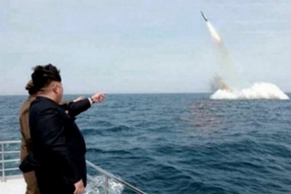 Corea del norte lanza dos misiles y avanza con su programa nuclear