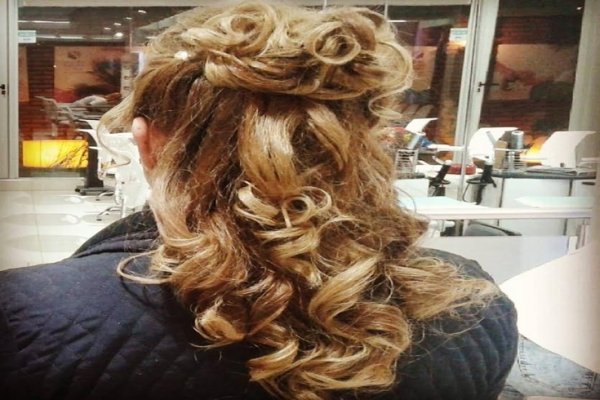 ¿Tenés Rulos? elegí las Multicapas del salón de Sandra Espínola