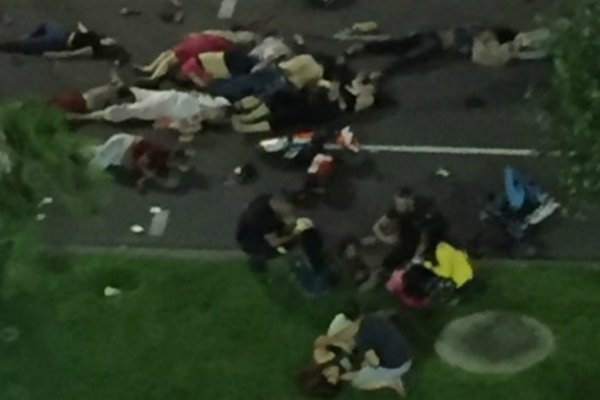 Atentado en Francia: un camión atropelló a una multitud y hay decenas de muertos