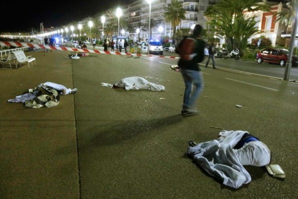Atentado en Niza: 50 heridos están entre la vida y la muerte