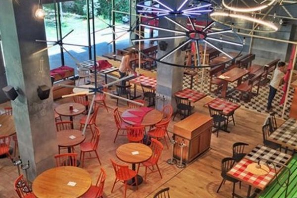 Lionel Messi inauguró su primer restaurante en Barcelona