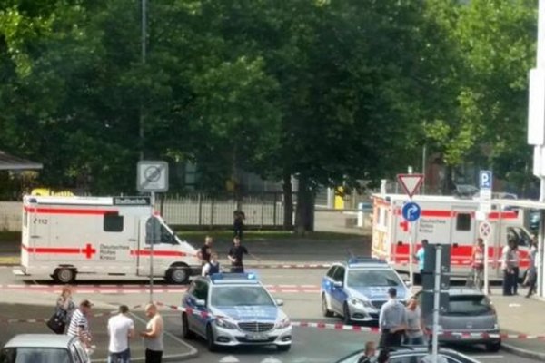 Alemania: Refugiado discutió y asesinó con un machete a una mujer