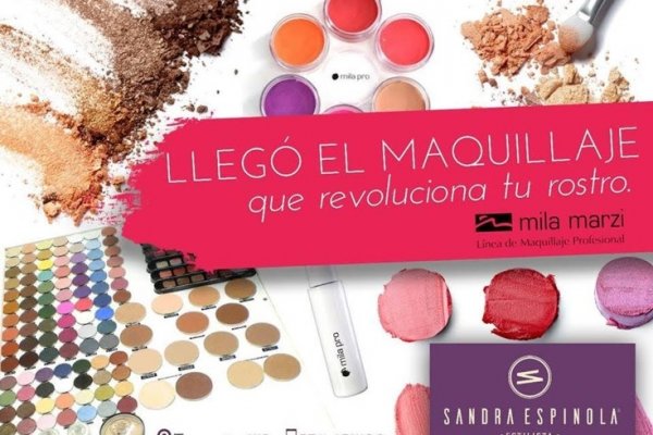Pestañas Perfectas en el  Salón de Sandra Espínola