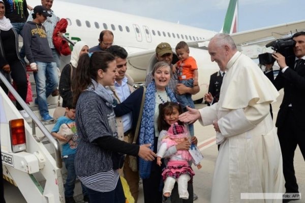 El Papa almorzó en la residencia de Santa Marta con 21 refugiados