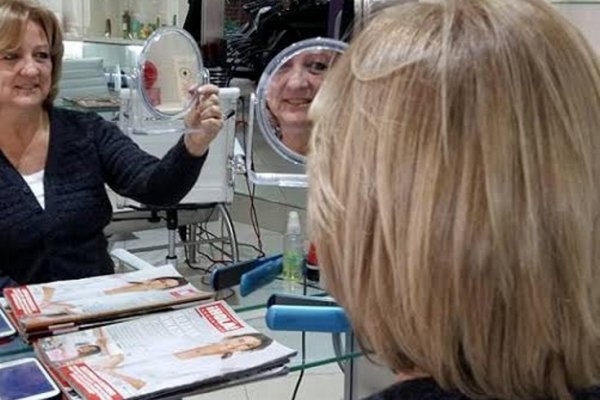 Inspirador corto en el salón de Belleza de Sandra Espínola