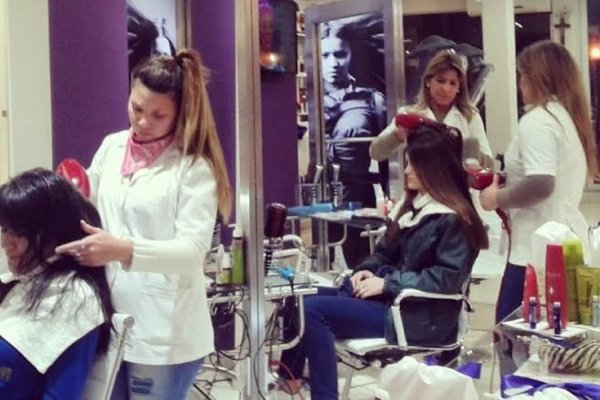 Nutrición capilar con Shock láser de keratina en el salón de Sandra Espínola
