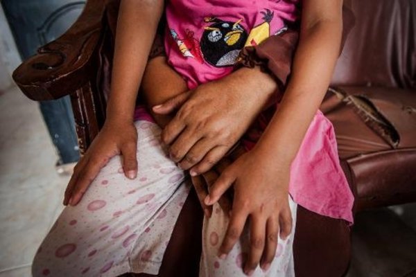 Detienen a un hombre acusado de abusar sexualmente a 14 chicos