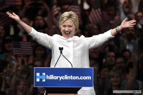 Clinton consigue un amplio respaldo hispano de cuatro estados clave