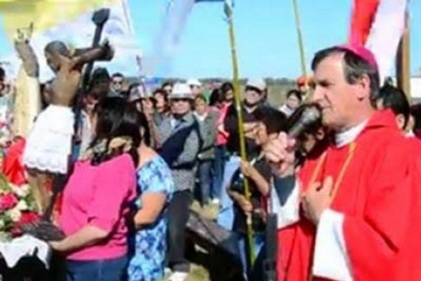 Monseñor Canecin instó a honrar la Santísima Cruz en Mercedes