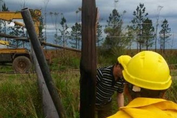 Temporal: DPEC continúa intensas tareas para reponer servicio en más de 5 localidades afectadas