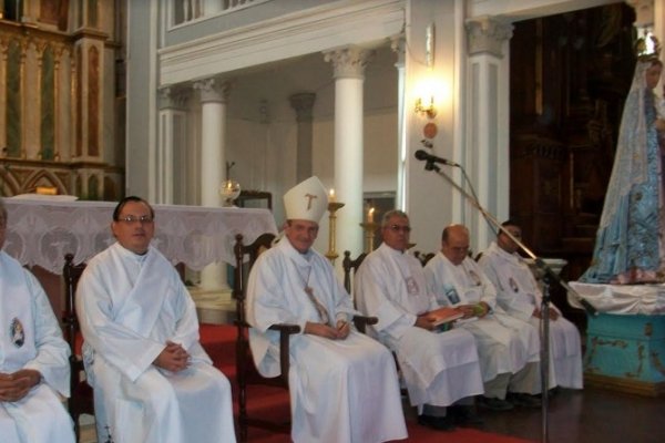 Multitudinario cierre del Año de la Misericordia en la Catedral de Goya