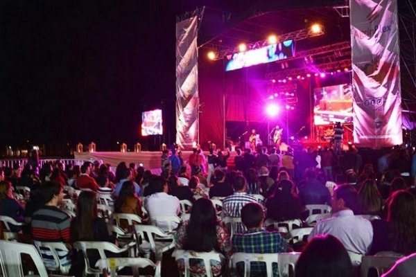 Brillante cierre de la Fiesta de la Horticultura con Los Alonsitos y AX13