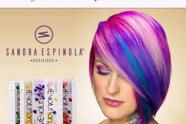 Colores fantasía en el salón de la estilista Sandra Espínola