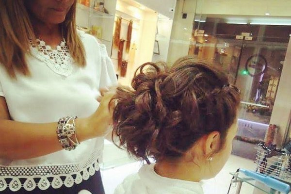 Creativos peinados en el Salón de belleza de Sandra Espínola