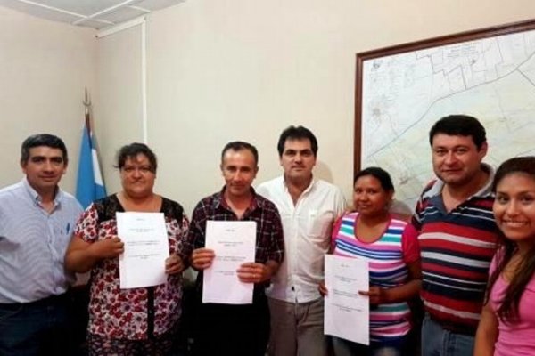 Corrientes: familias con hijos discapacitados recibieron terreno para viviendas