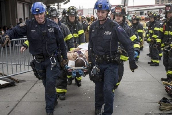 Descarriló un tren en Nueva York: al menos 103 heridos