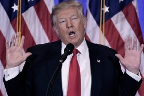 Primera demanda contra Trump por su orden sobre refugiados e inmigrantes