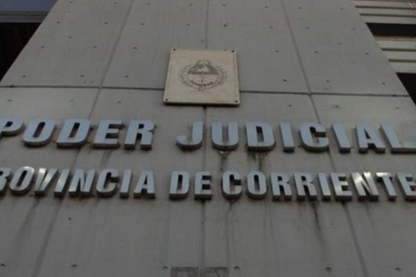 Concursos para cargos de escribientes y de maestranza y servicios