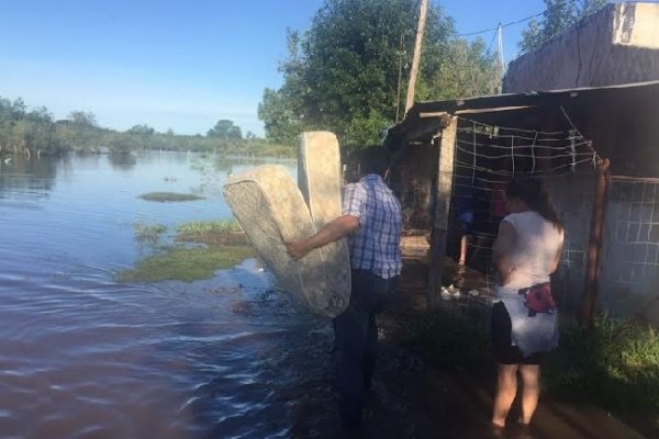 Intensas tareas en Curuzú por el temporal que azotó la localidad