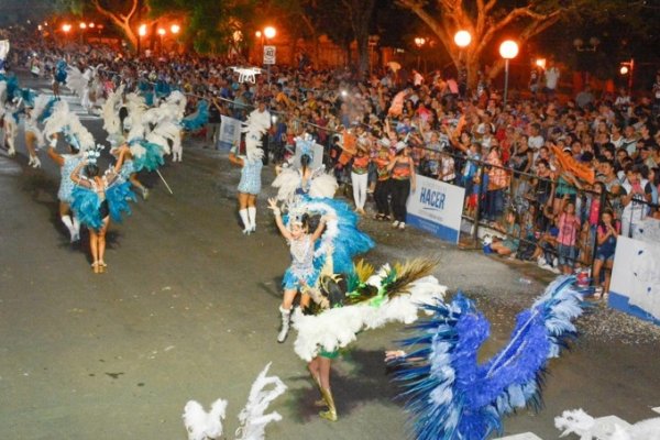 Masiva concurrencia en la última noche de los Carnavales Barriales