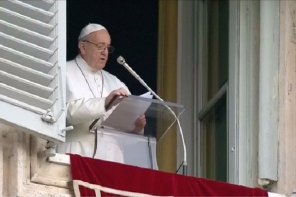 El Papa critica la búsqueda obsesiva de bienes terrenales y de las riquezas