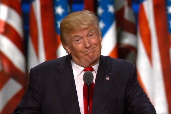 Trump aumentará el presupuesto para los militares e insistirá en decretos antiinmigrantes