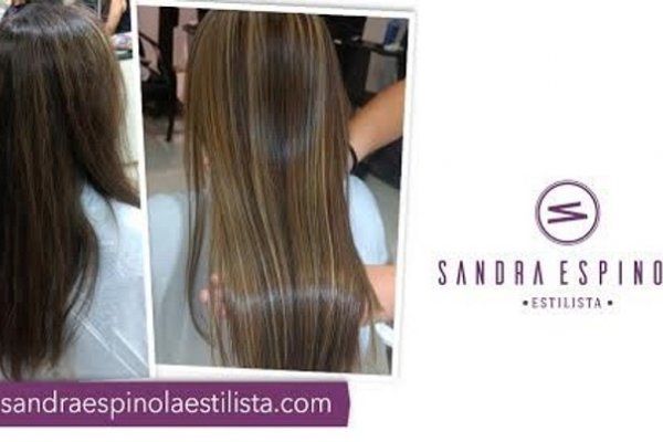 Cabellos Lacios y Brillantes en el Salón de Sandra Espínola Estilista