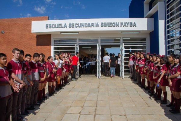 Inauguraron una escuela secundaria en Paso de los Libres