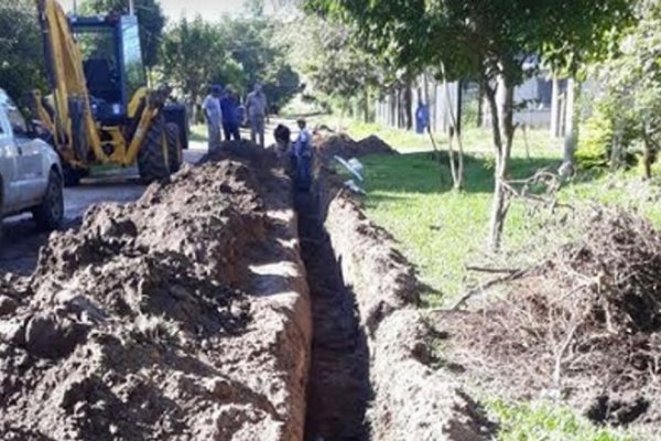 Aguas de Corrientes continúa extendiendo redes en Empedrado