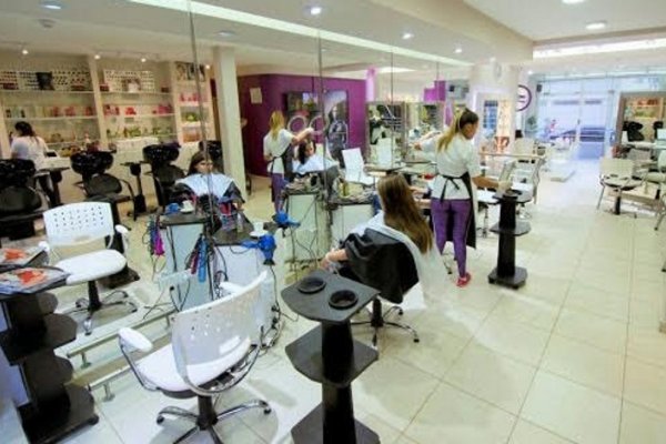 Empeza el lunes renovada en el Salón de Sandra Espínola Estilista