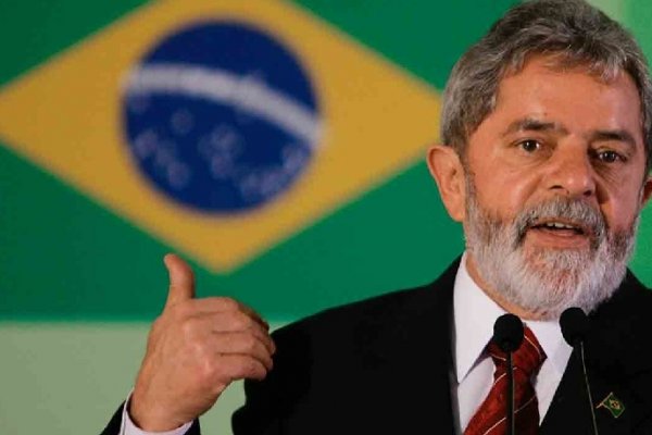Lula da Silva anunció su candidatura presidencial para 2018