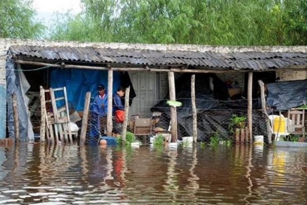 Intensas lluvias y caída de granizos en Ituzaingó: Hay 40 evacuados y varias casas sin techo
