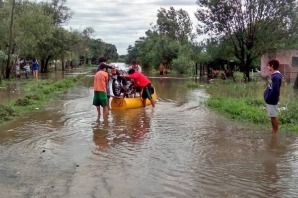 Intensas lluvias complican la situación en San Luis del Palmar: Más de 150 familias aisladas