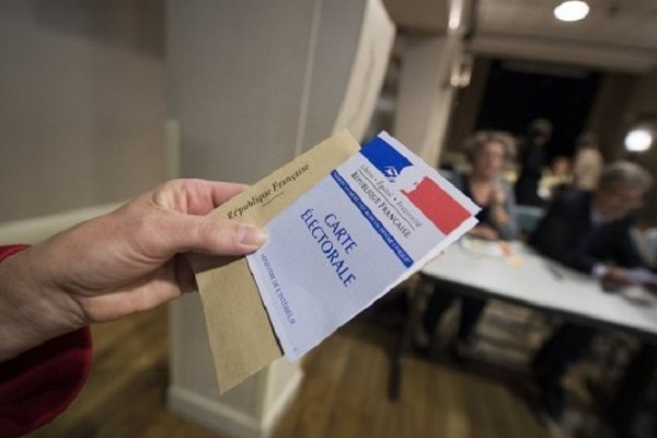 En medio del temor, Francia va a las urnas a elegir presidente