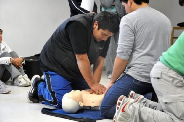 Santa Rosa: jornada de capacitación teórico-práctico en reanimación cardiopulmonar