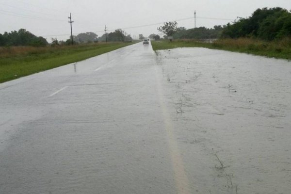 Itatí: El agua tapó la Ruta 20